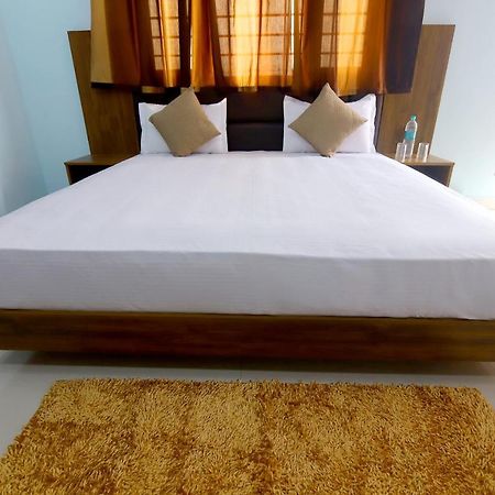 Hotel Comfort Inn Homestay Дехрадун Екстериор снимка