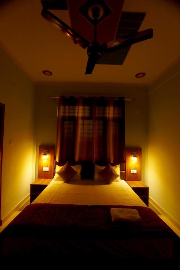 Hotel Comfort Inn Homestay Дехрадун Екстериор снимка