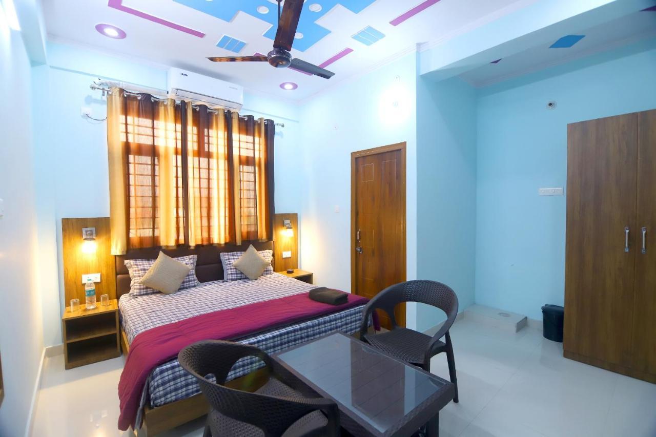 Hotel Comfort Inn Homestay Дехрадун Екстериор снимка