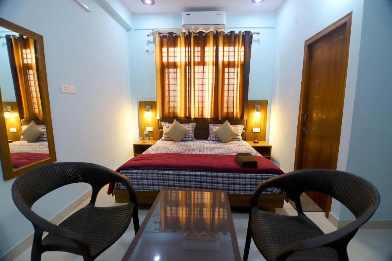 Hotel Comfort Inn Homestay Дехрадун Екстериор снимка