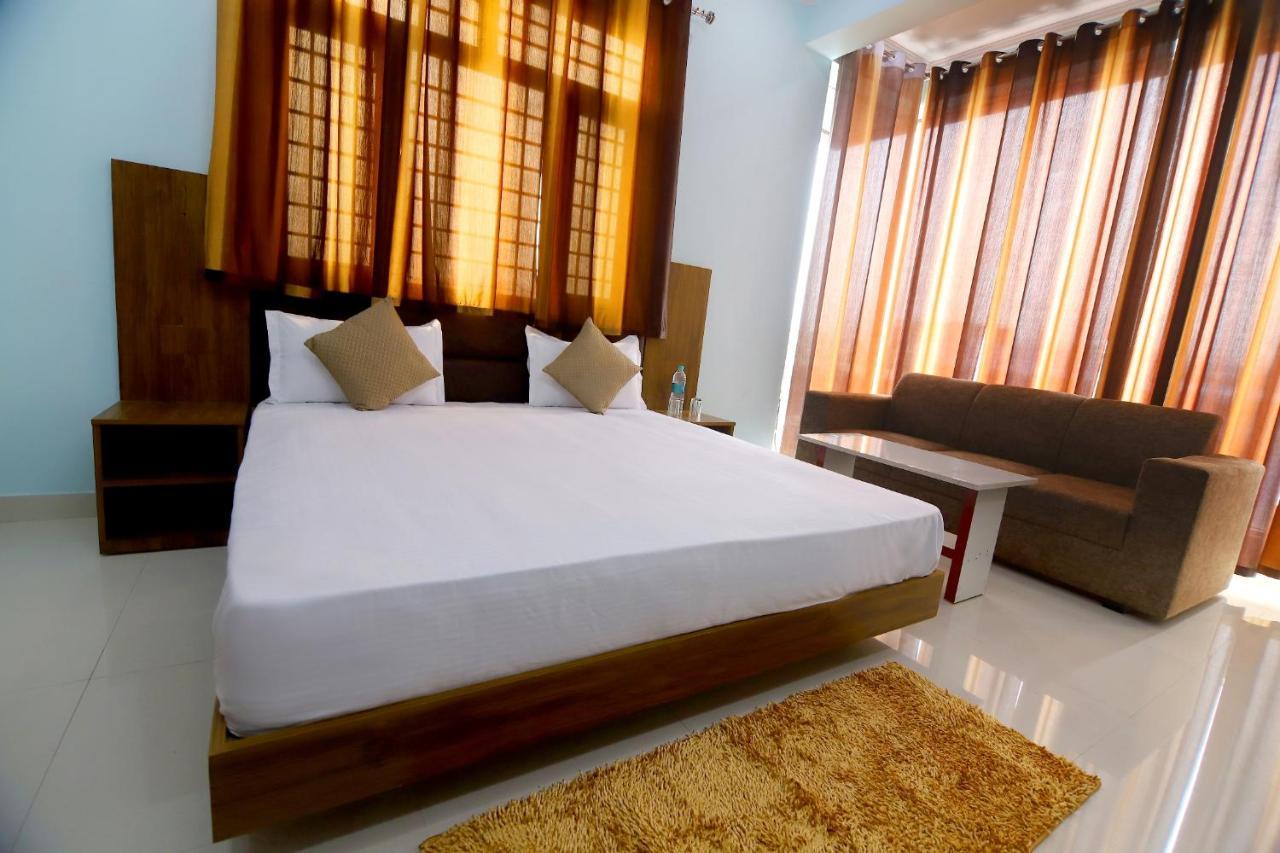 Hotel Comfort Inn Homestay Дехрадун Екстериор снимка